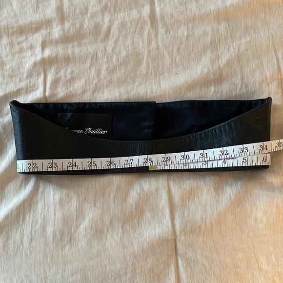 Monique Lhuillier Curved Black Belt main image 7